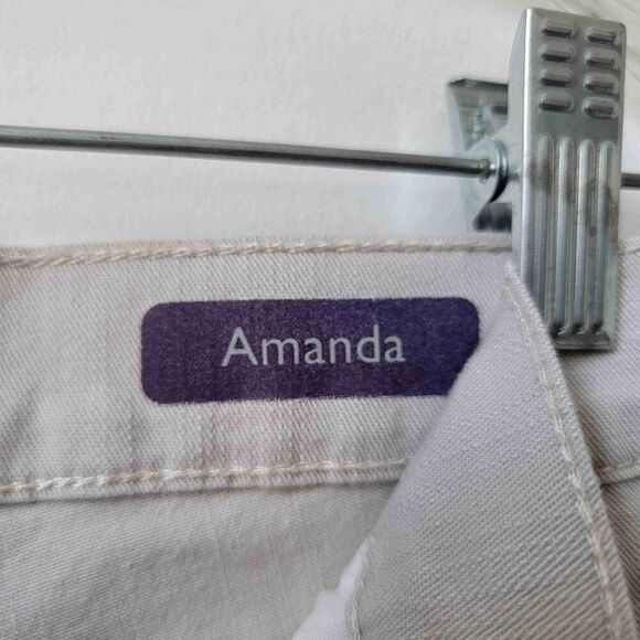 Gloria Vanderbilt Amanda Cream 5 Pocket Button Closure Belt Loop Pants Size 10 - Picture 7 of 7